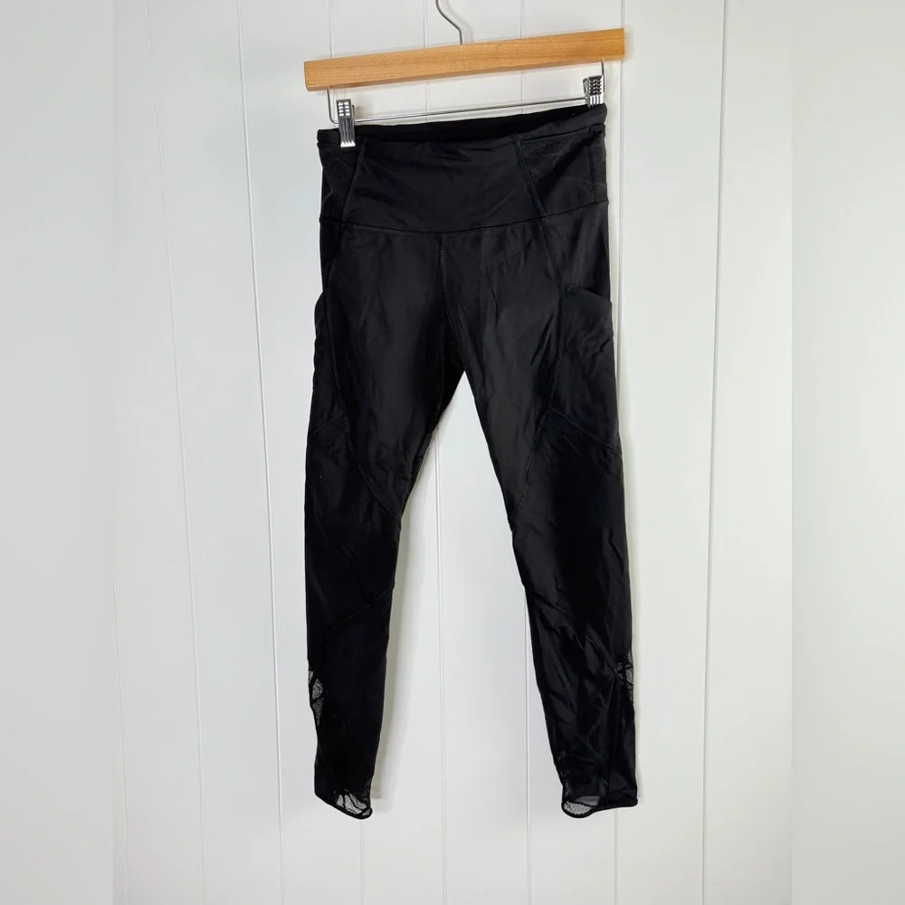 LULULEMON I RARE‎ Black Lace Goal Crusher 7/8 Length Leggings